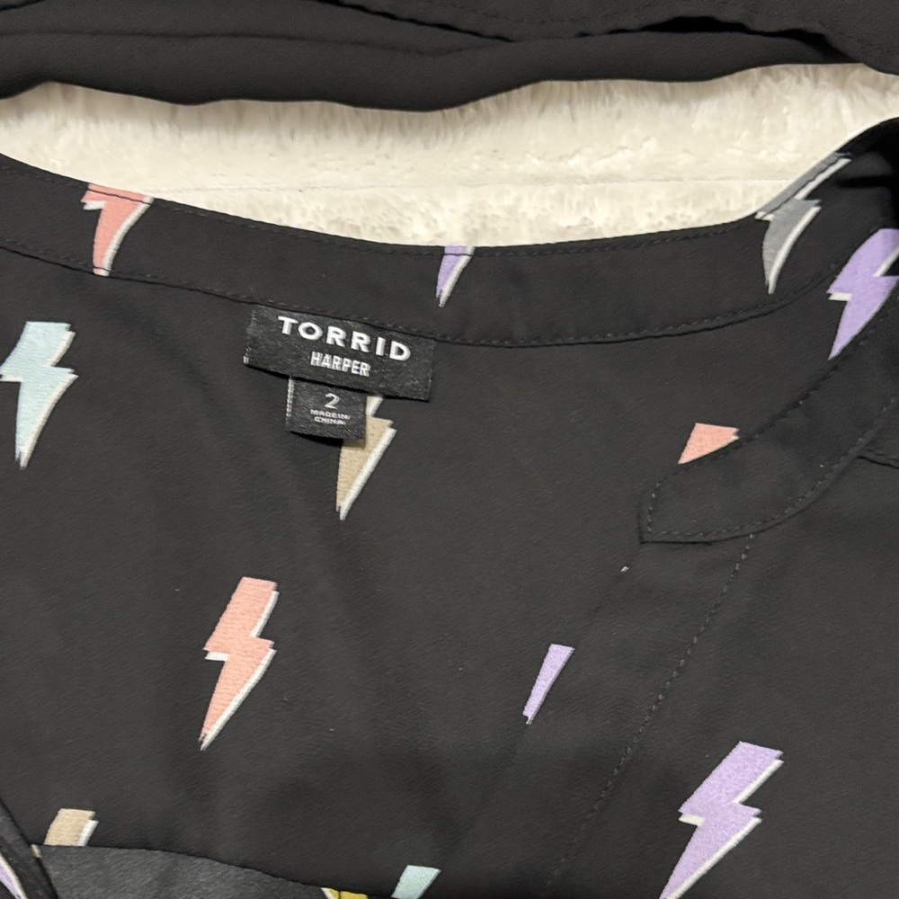 Torrid Harper Blouse bundle - Picture 2 of 6